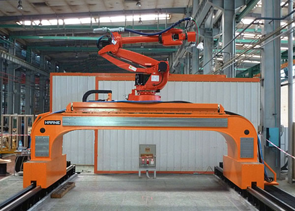 Welding robots with high-precision longitudinal carriage in portal design